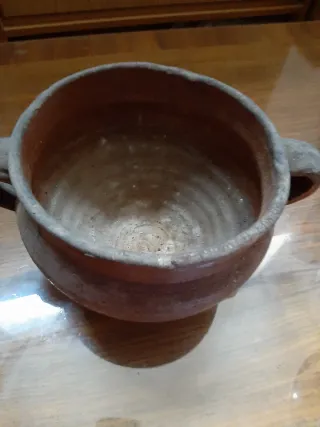 Antiguos pucheros de Barro