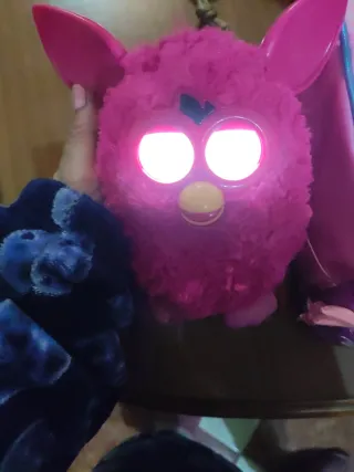 Lote Juguetes: Guitarra y Furby Rosa