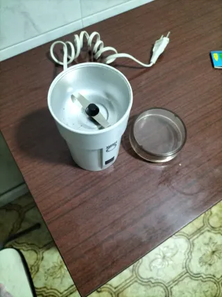 Molinillo de café Taurus 125/220V