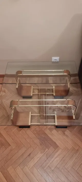 Mesa de centro cristal y metal dorado