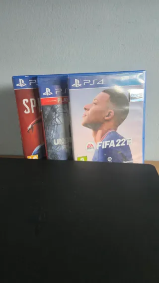 PS4 Slim Negra + 2 Mandos + Juegos