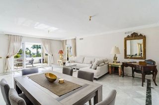 Piso en alquiler en Sierra Blanca en Marbella