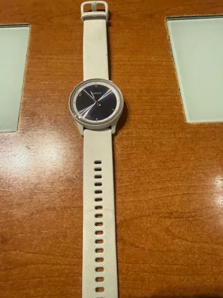 Reloj Garmin Vivomove Blanco y Negro