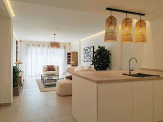 Piso en venta en Nueva Andalucía centro en Marbella