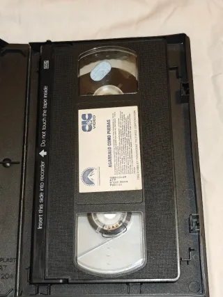 VHS Agárralo como puedas