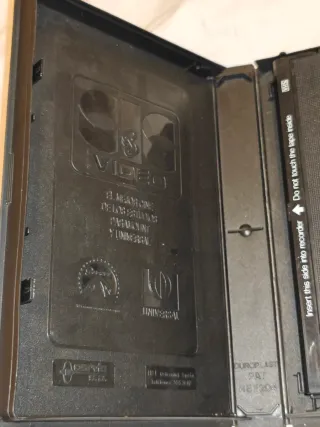 VHS Agárralo como puedas