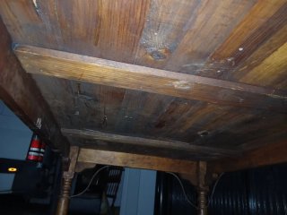 Mesa de madera rústica
