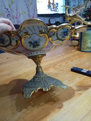 Centro de mesa porcelana y bronce