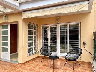 Casa adosada en alquiler en Moncada