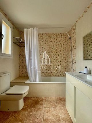 Casa adosada en alquiler en Moncada