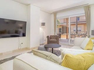 Piso en alquiler en Los Naranjos - Las Brisas en Marbella