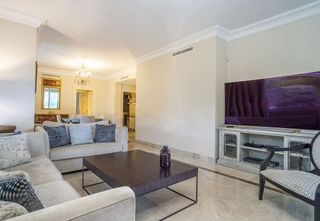 Piso en alquiler en Los Naranjos - Las Brisas en Marbella