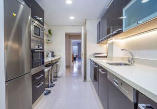 Piso en alquiler en Los Naranjos - Las Brisas en Marbella