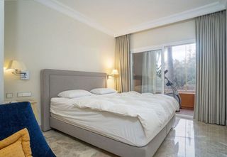 Piso en alquiler en Los Naranjos - Las Brisas en Marbella