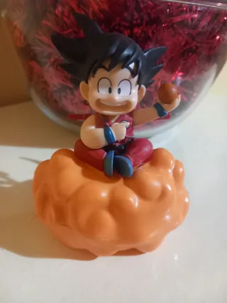 Goku niño figura nube mágica juguete