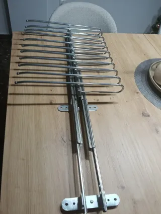 Pantalonero extraíble para armario