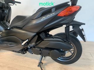 YAMAHA XMAX 125