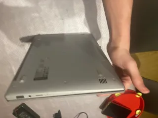 Ordenador portátil Lenovo gris