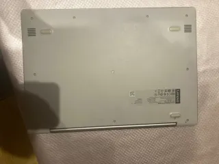 Ordenador portátil Lenovo gris