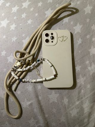 Funda iPhone 11 Pro con cordón y enganche sujeto