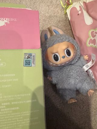 Labubu Exciting Macaron Sea Salt Coconut