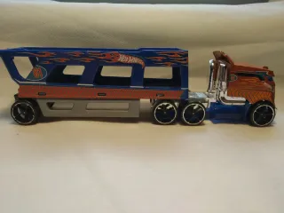 Camiones articulados HotWheels (3 unds)