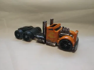 Camiones articulados HotWheels (3 unds)
