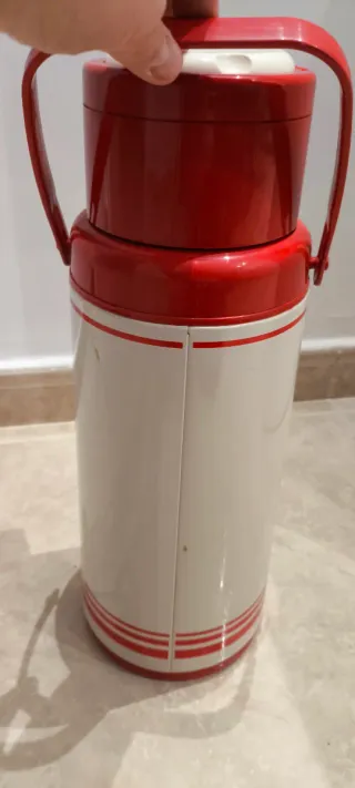 Termo Móvil Valira 2L Rojo/Blanco