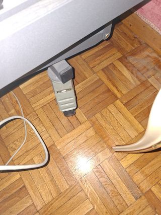 Cama articulada geriatría metal y madera