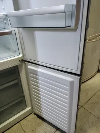 Nevera AEG seminueva