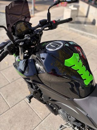 KAWASAKI Z 400