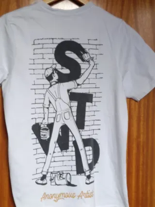 Camiseta Pull&Bear Blanca Grafiti Espalda XS STWD