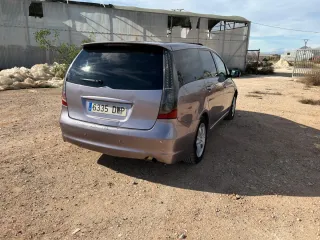 Mitsubishi Grandis 2007