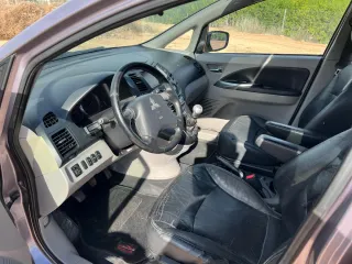 Mitsubishi Grandis 2007