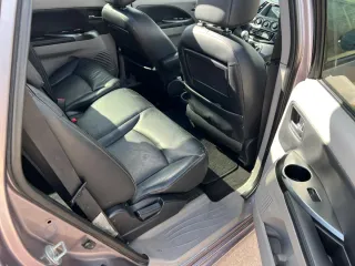 Mitsubishi Grandis 2007