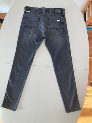 Replay Anbass. Pantalón vaquero slim. W33 L34