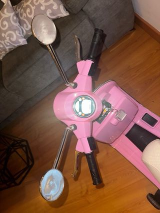 Moto Eléctrica Infantil Rosa Estilo Vespa
