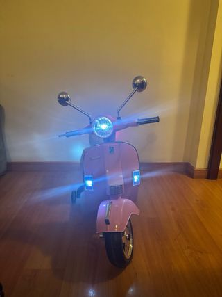 Moto Eléctrica Infantil Rosa Estilo Vespa