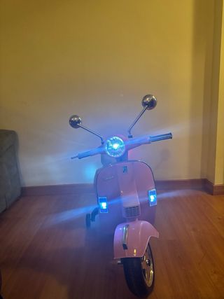 Moto Eléctrica Infantil Rosa Estilo Vespa
