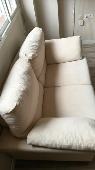 Sofá de 2 plazas beige