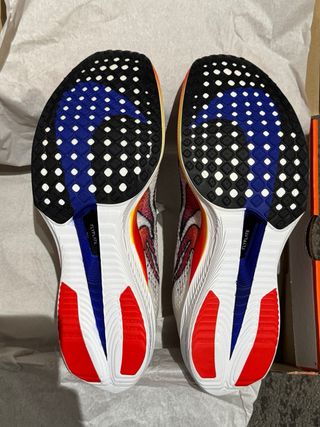 Zapatillas Nike Running ZoomX Rojas y Blancas