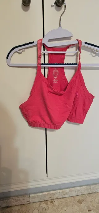 Sujetador deportivo Domys verde y rosa.