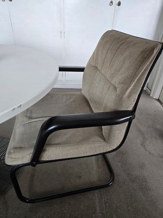 Set di 2 poltrone da ufficio confidenti con base a rotelle