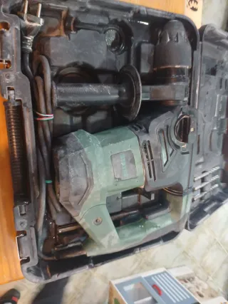 Taladro percutor Stayer