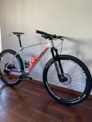 Bicicleta de Montaña Canyon Blanca