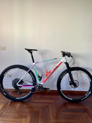 Bicicleta de Montaña Canyon Blanca