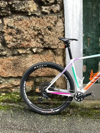 Bicicleta de Montaña Canyon Blanca