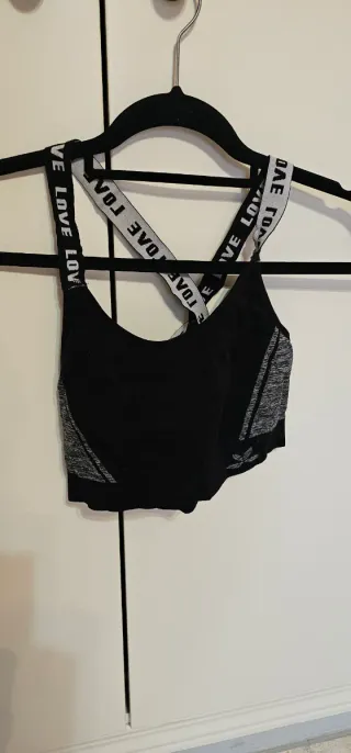 Sujetador deportivo teal.