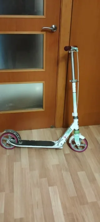 Patinete Oxelo blanco y rosa