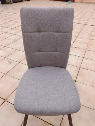 4 Sillas de comedor gris